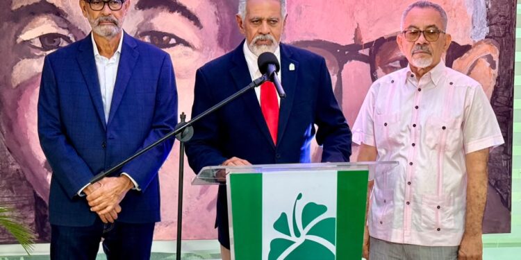 Fuerza del Pueblo advierte crisis avícola amenaza supervivencia de pequeños y medianos productores