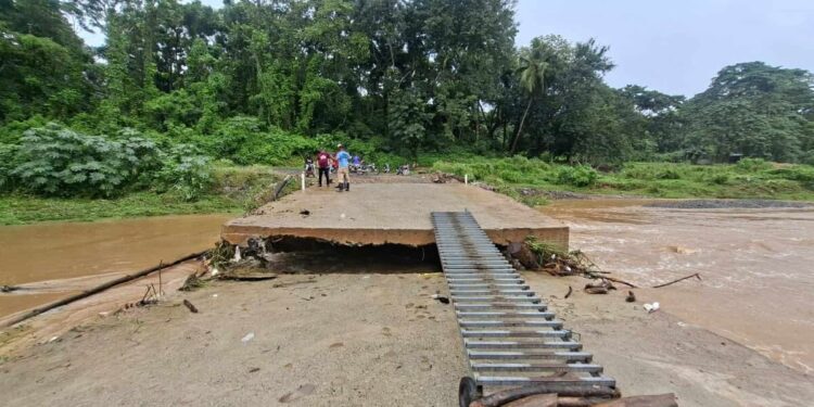 Fuerza del Pueblo denuncia colapso de puente en Don Juan Fuerza del Pueblo denuncia colapso de puente en Don Juan