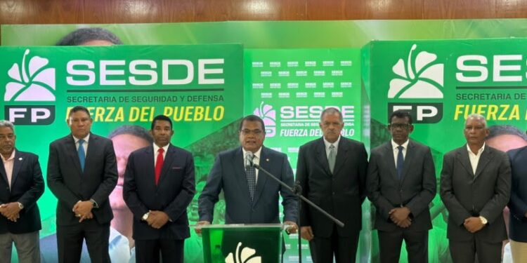 Fuerza del Pueblo exige investigar presunto desvío de municiones dominicanas hacia bandas armadas de Haití