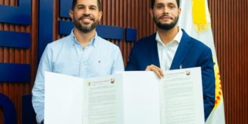 La Otra Banda hace historia: Alexander El Hijo Del Pueblo logra...