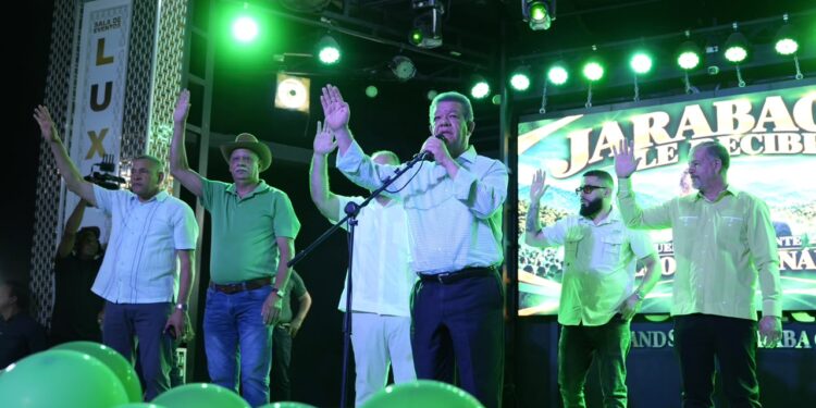 Leonel Fernández acusa al Gobierno de perder autoridad Leonel Fernández acusa al Gobierno de perder autoridad