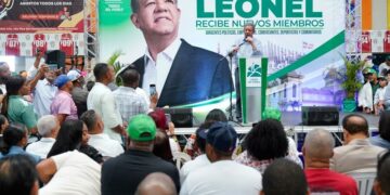 Leonel Fernández acusa al PRM de “ineptitud” y fracaso en seguridad y costo de vida