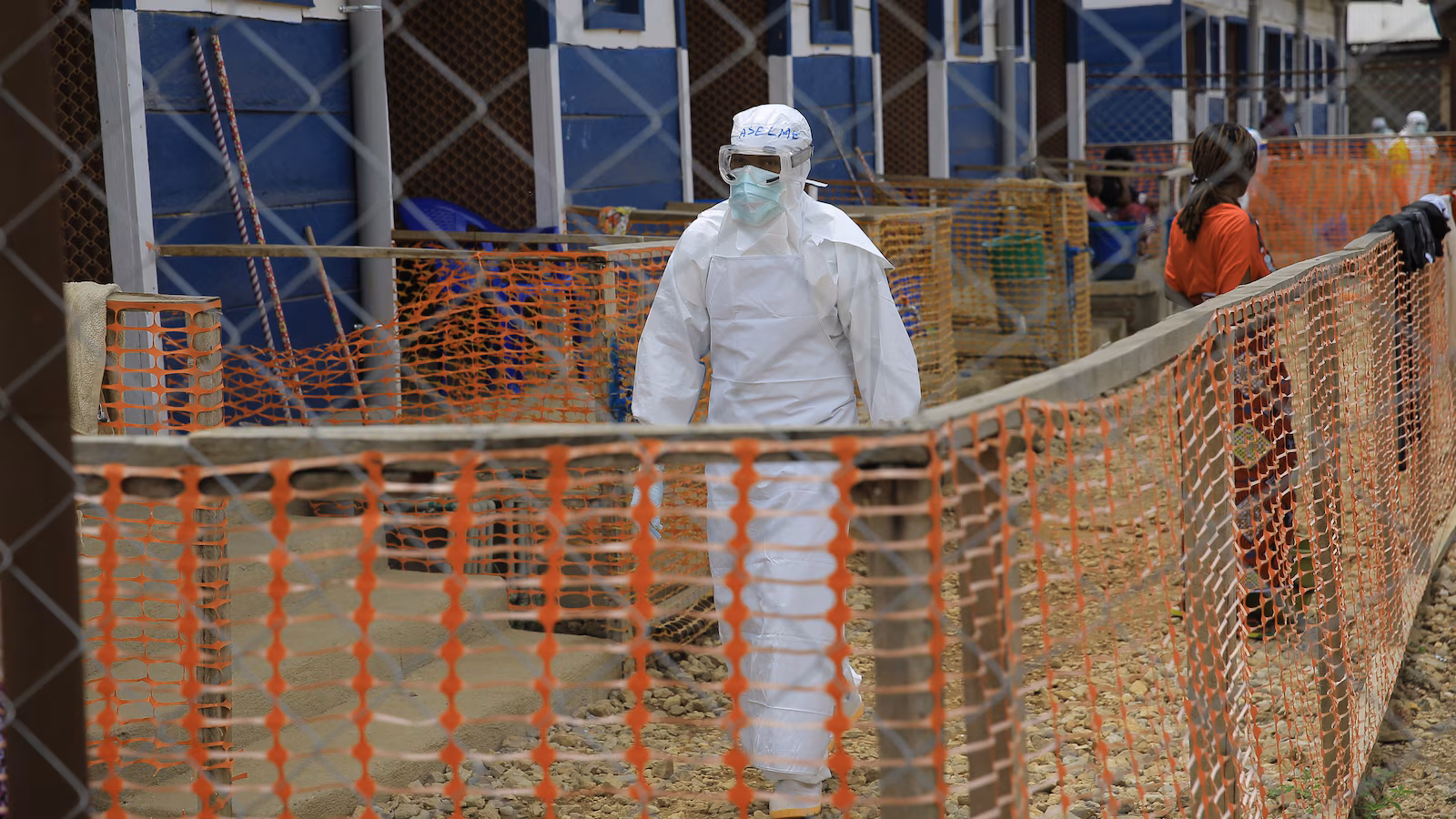 Los expertos advierten de una mayor propagación a medida que el brote de ébola se estabiliza