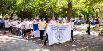 Monseñor Morel Diplán cierra Caminata Un Paso por la... Monseñor Morel Diplán cierra Caminata Un Paso por la...