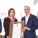Nathalie González recibe reconocimiento al Talento Joven... Nathalie González recibe reconocimiento al Talento Joven...