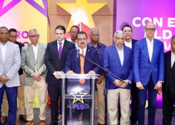 PLD alerta sobre grave crisis en el sector avícola