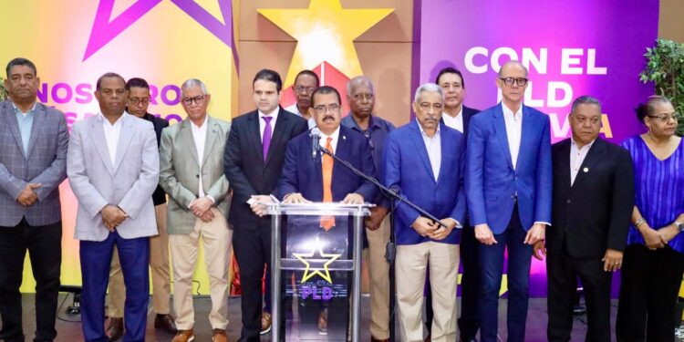 PLD alerta sobre grave crisis en el sector avícola