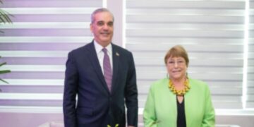 Presidente Abinader aborda con secretario general de la OEA plan de acción para Haití y situación de la democracia en la región