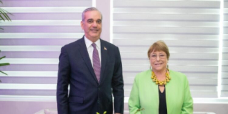 Presidente Abinader aborda con secretario general de la OEA plan de acción para Haití y situación de la democracia en la región