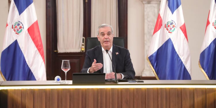 Presidente Abinader advierte no permitirá bandas haitianas a menos de 20 kilómetros de la frontera y asegura la misma se encuentra en su mayor nivel de protección Presidente Abinader advierte no permitirá bandas haitianas a menos de 20 kilómetros de la frontera y asegura la misma se encuentra en su mayor nivel de protección