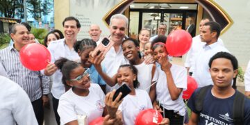 Presidente Abinader destaca gran acogida de la Feria Internacional del Libro 2026 e invita a niños y jóvenes a cultivar el hábito de la lectura
