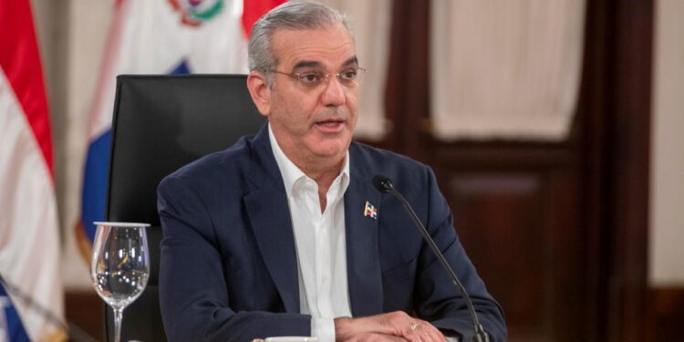 Presidente Abinader: «los subsidios permanentes y coyunturales han sido clave para reducir la pobreza en medio de crisis internacionales»