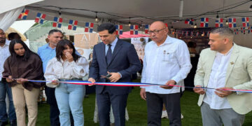 Se fortalece conexión entre diáspora dominicana en Canadá y... Se fortalece conexión entre diáspora dominicana en Canadá y...