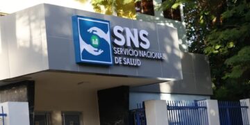 Seguro Nacional de Salud informa ha designado más de 20,000 médicos entre 2020 y 2026