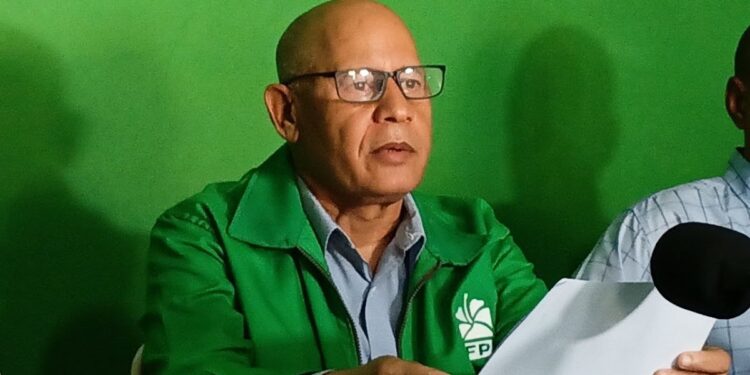 (VIDEO: SAN JUAN: Fuerza del Pueblo advierte que eliminación de aranceles al arroz importado amenaza a productores dominicanos y pide medidas urgentes (VIDEO: SAN JUAN: Fuerza del Pueblo advierte que eliminación de aranceles al arroz importado amenaza a productores dominicanos y pide medidas urgentes